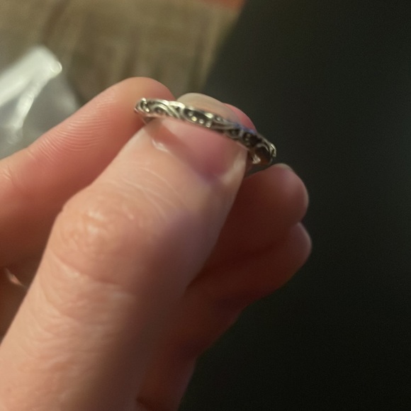Silver ring - Picture 2 of 5